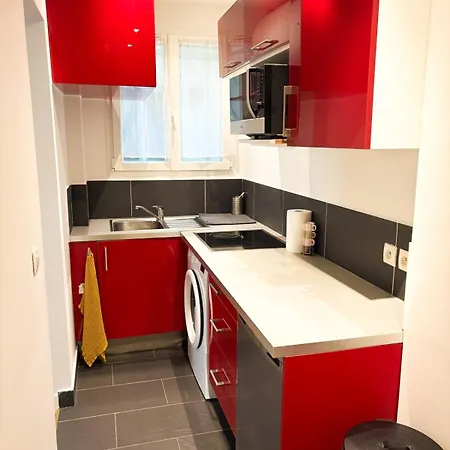 Montmartre & Mairie Du 18eme A Pied Holiday home