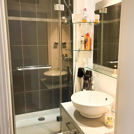Holiday home Montmartre & Mairie Du 18eme A Pied