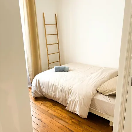 Holiday home Montmartre & Mairie Du 18eme A Pied *