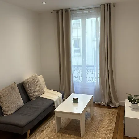 Chez Aurelie - Mairie Du 18eme Paris