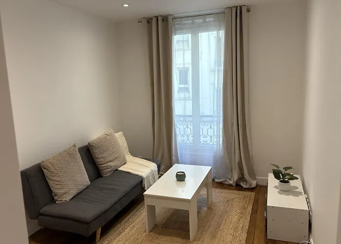 Chez Aurelie - Mairie Du 18eme Paris